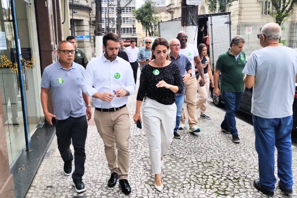 Policlínica e Centro: Veja como foi a quarta-feira dos candidatos à Prefeitura de Santos 1 Policlínica e Centro: Veja como foi a quarta-feira dos candidatos à Prefeitura de Santos