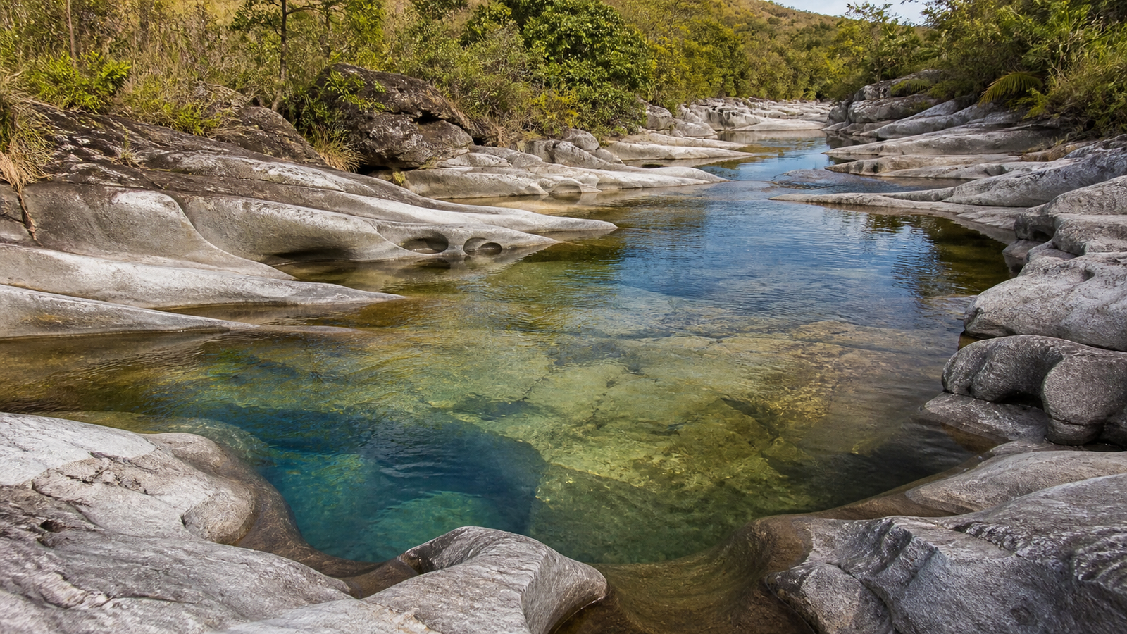Designated natural swimming pool along Rio São Miguel at Vale da Lua
